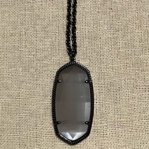 Kendra Scott pendant necklace